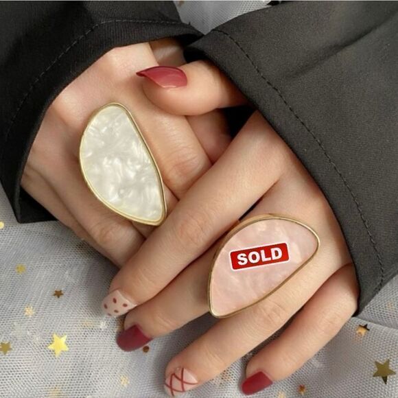 Plated Adjustable Irregular Bohemian Style Pearl Tone Ring - Picture 5 of 5